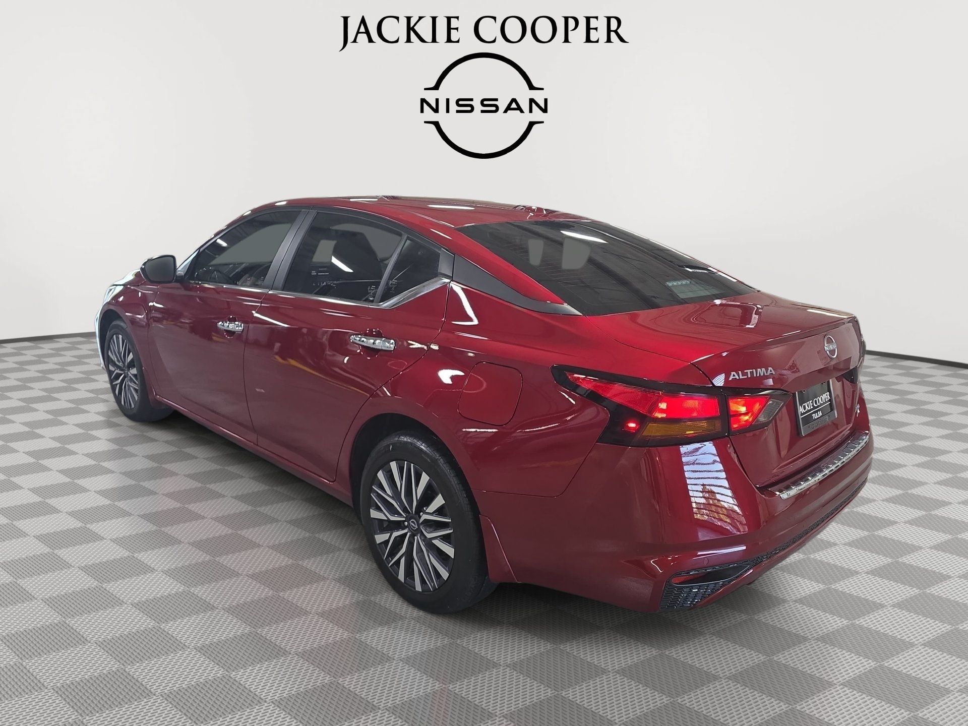 Used 2023 Nissan Altima 2.5 SV AWD/4WD image 7