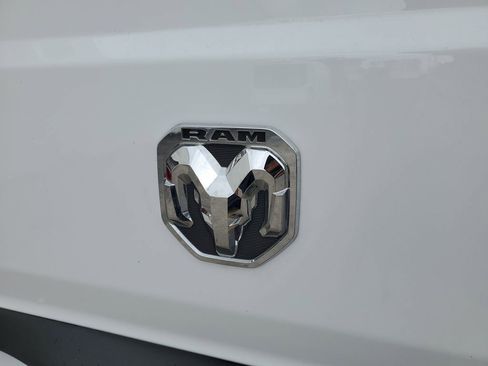 Used 2023 RAM ProMaster 2500 w/ Crew Van Package image 8