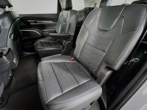 Used 2022 Kia Telluride SX w/ SX Prestige Package image 27