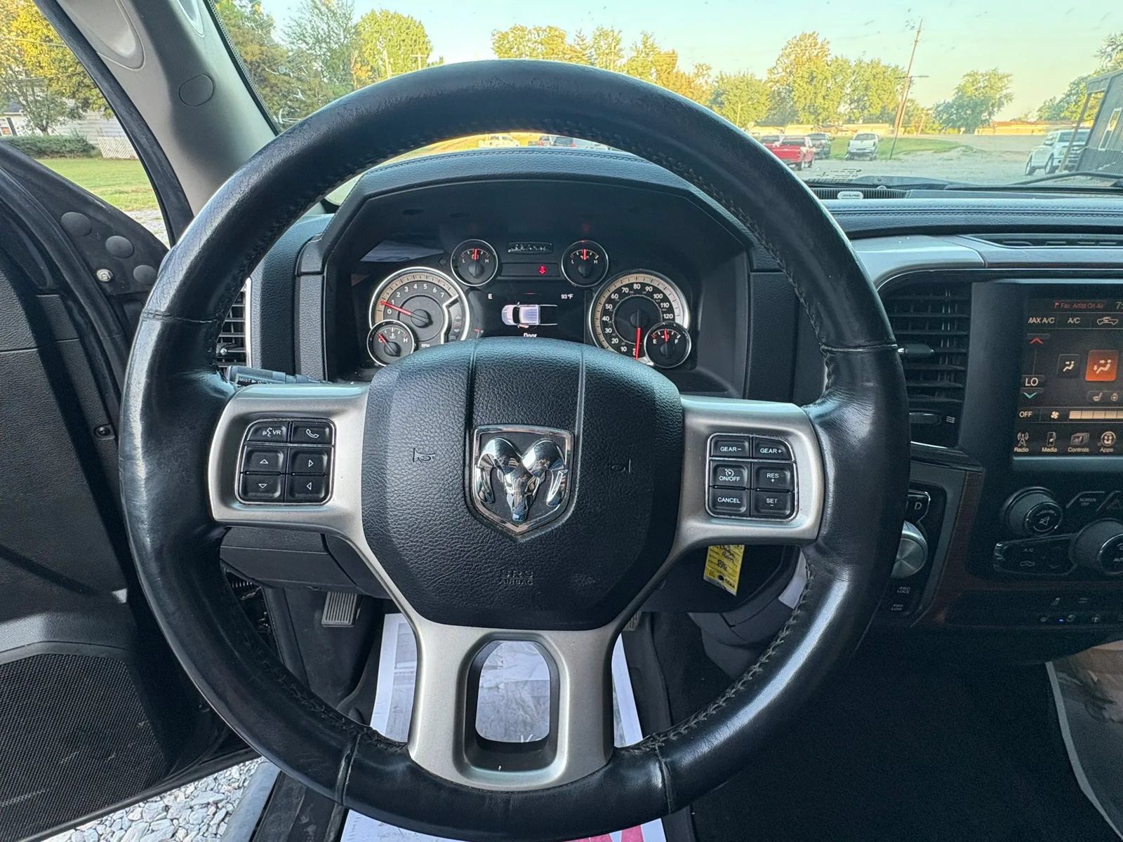 Used 2016 RAM 1500 Laramie AWD/4WD image 12