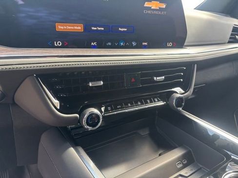 New 2026 Chevrolet Suburban LS image 19