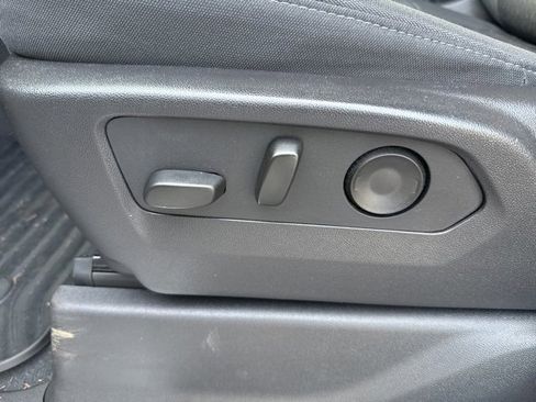 Used 2024 Chevrolet Silverado 1500 RST w/ Z71 Off-Road Package image 11