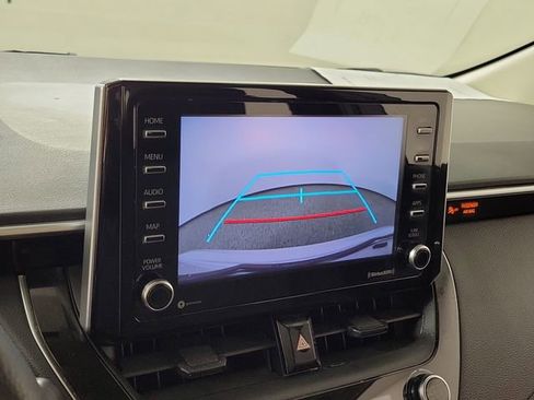 Used 2021 Toyota Corolla LE FWD image 29