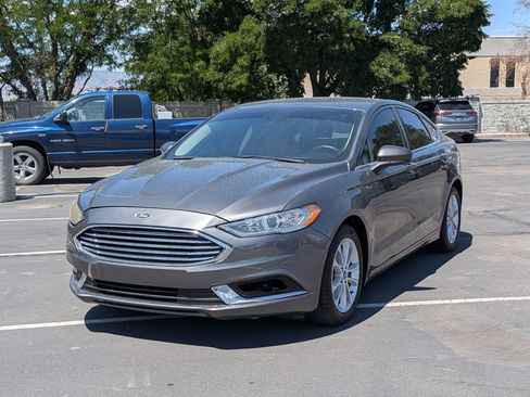 Used 2020 Ford Fusion SE FWD image 10