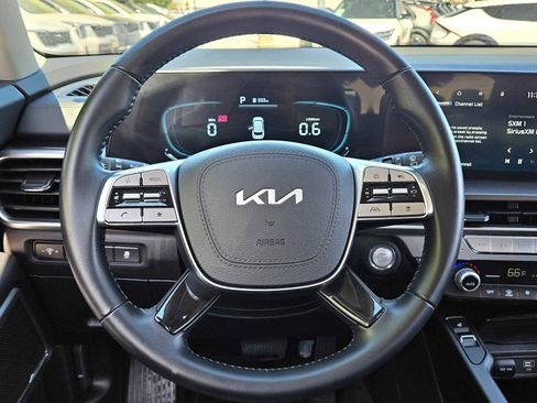 Used 2025 Kia Telluride S image 21