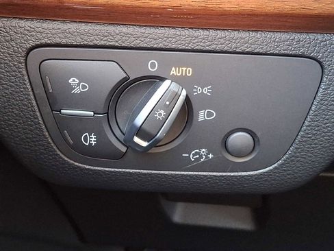 Used 2023 Audi Q5 2.0T Premium w/ Convenience Package image 20