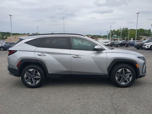 Used 2026 Hyundai Tucson SEL AWD/4WD image 3