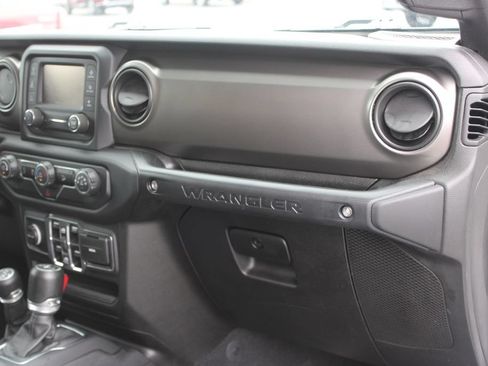 Used 2019 Jeep Wrangler Unlimited Sport S AWD/4WD image 30