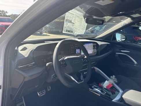 New 2025 Audi SQ5 Premium Plus image 12