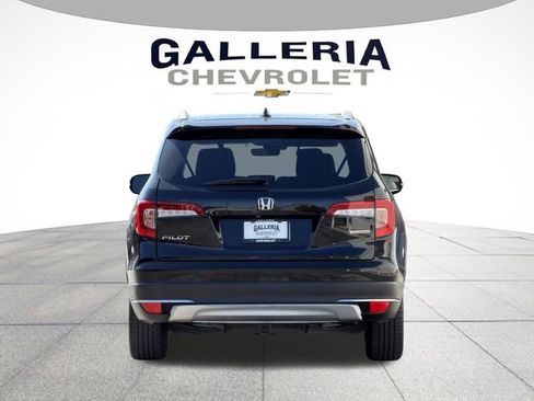 Used 2021 Honda Pilot Touring image 6