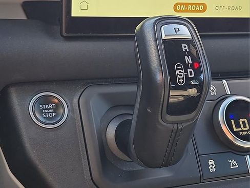 Used 2022 Land Rover Defender 110 S image 29