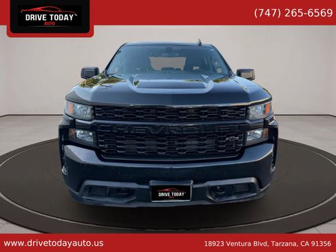 Used 2019 Chevrolet Silverado 1500 Custom w/ Custom Value Package RWD image 1