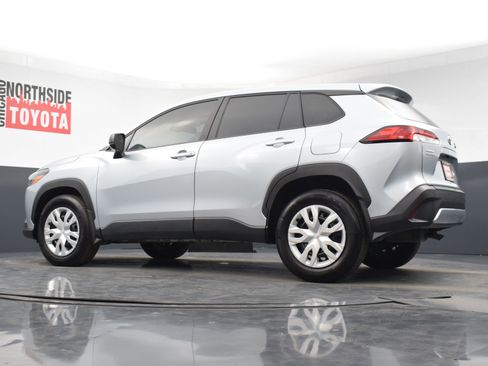 Used 2024 Toyota Corolla Cross L image 25