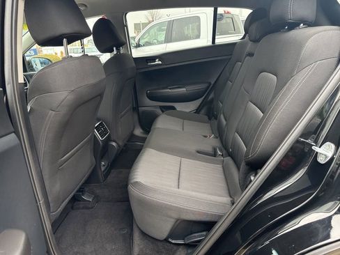 Used 2022 Kia Sportage LX image 48