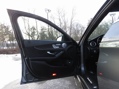 Used 2021 Mercedes-Benz C 300 4MATIC Sedan image 9