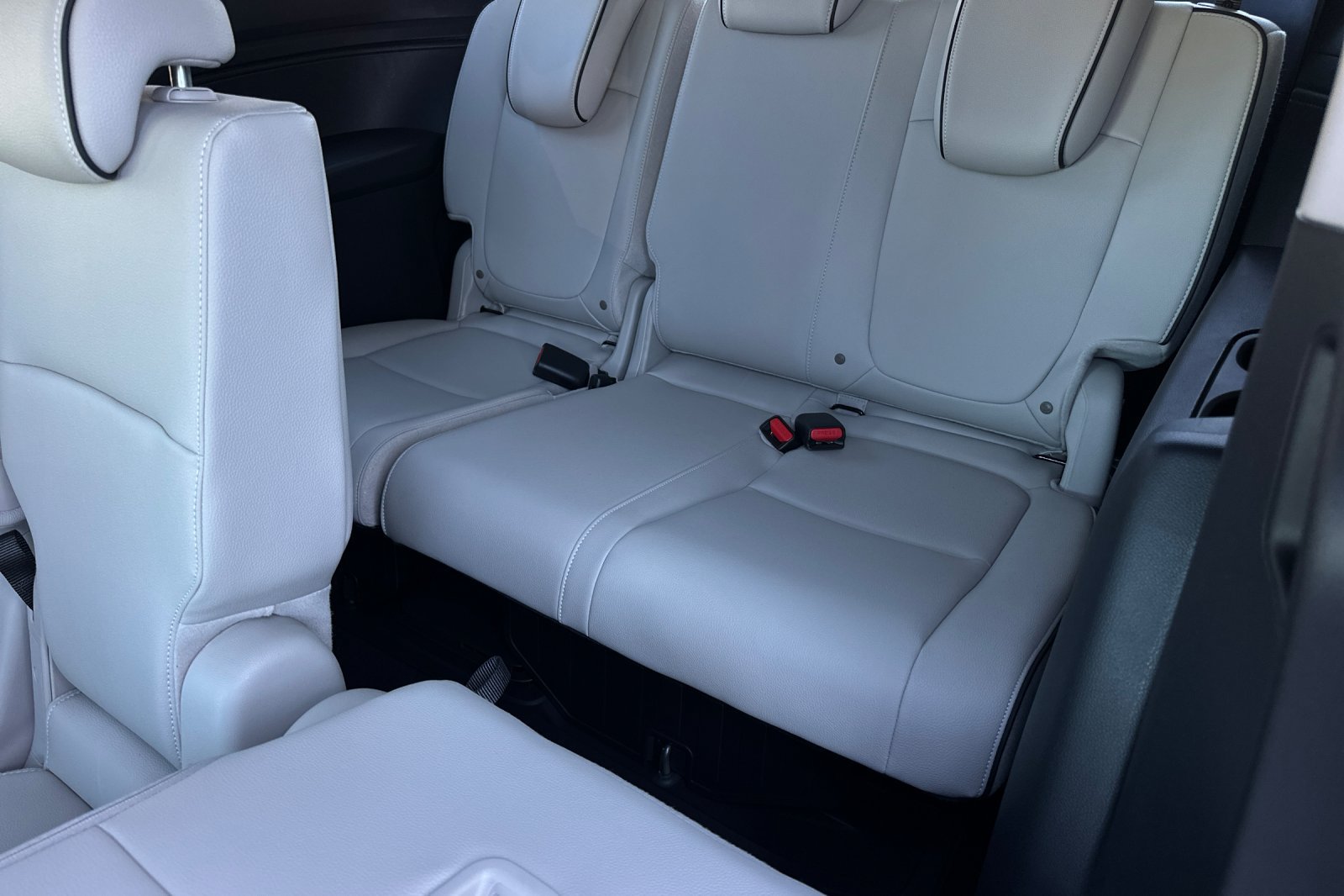 New 2027 Honda Odyssey Touring image 17