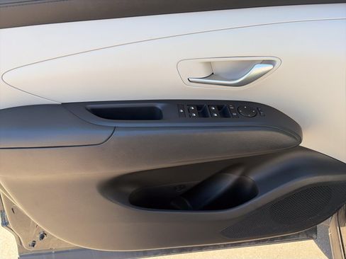 Certified 2025 Hyundai Tucson SEL AWD/4WD image 11