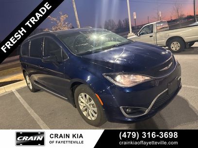 Used 2018 Chrysler Pacifica Touring-L w/ Premium Audio Group