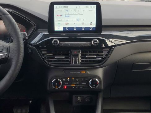 Used 2025 Ford Escape ST-Line w/ Cold Weather Package image 30