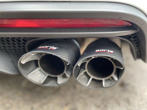 Used 2022 Ford Mustang Shelby GT500 w/ Carbon Fiber Track Pack image 5