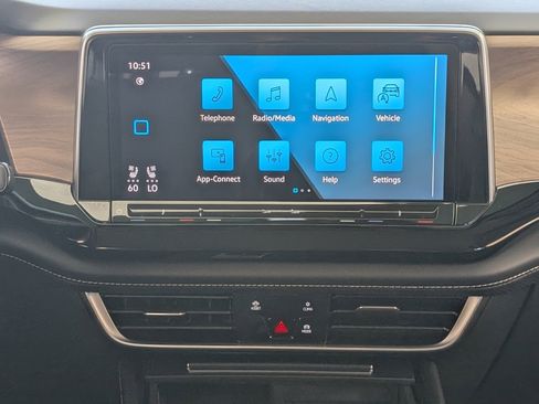 Used 2024 Volkswagen Atlas SE image 26