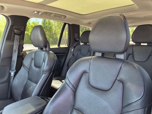 Used 2018 Volvo XC90 T6 Momentum w/ Convenience Package AWD/4WD image 10