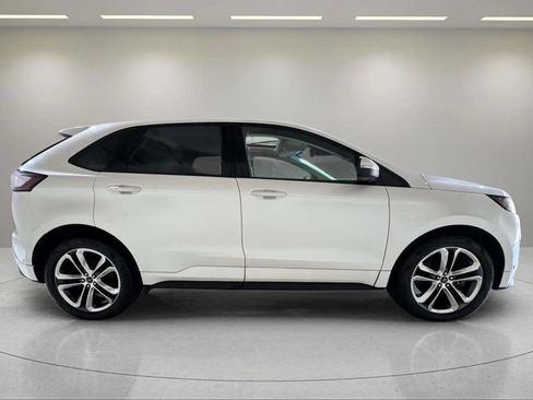Used 2016 Ford Edge Sport w/ Equipment Group 401A AWD/4WD image 2