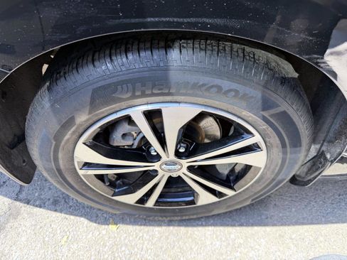 Used 2023 Nissan Sentra SV w/ All-Weather Package FWD image 7