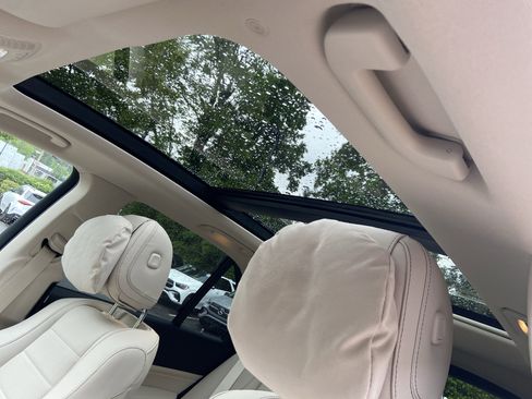 Certified 2025 Mercedes-Benz GLE 350 4MATIC image 22