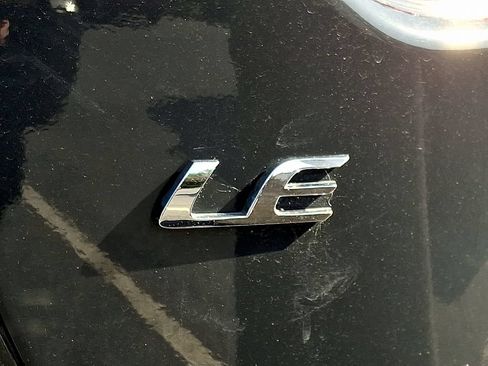 Used 2025 Toyota Corolla LE FWD image 10
