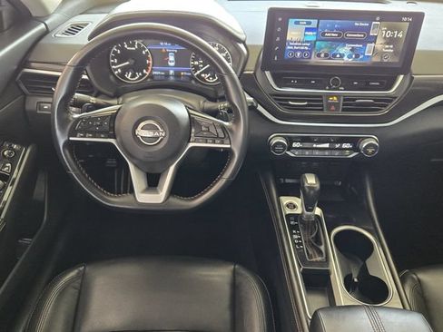 Used 2025 Nissan Altima 2.5 SR w/ SR Premium Package FWD image 29