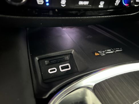 Certified 2024 Buick Enclave Avenir w/ Avenir Technology Package image 37