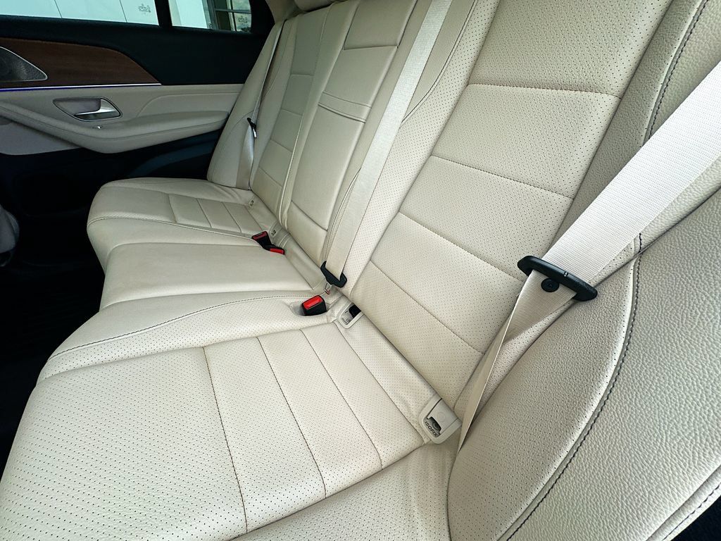 Used 2022 Mercedes-Benz GLE 350 image 4