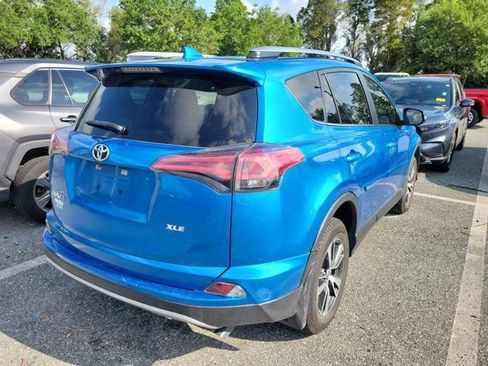 Used 2017 Toyota RAV4 XLE FWD image 4