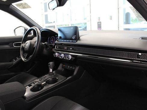 Used 2025 Honda Civic Sport image 15