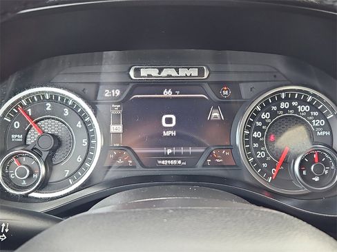 Used 2025 RAM 1500 Laramie image 33