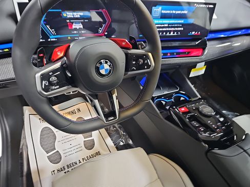 New 2026 BMW M5 Touring image 18