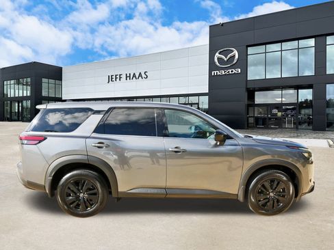 Used 2025 Nissan Pathfinder S w/ Cargo Package image 5