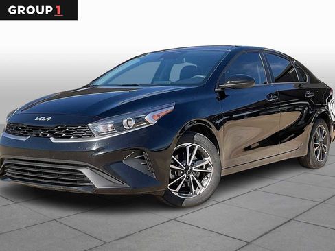 Used 2023 Kia Forte LXS image 1