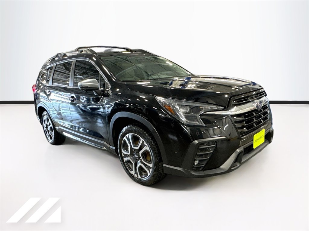Used 2023 Subaru Ascent Limited w/ Technology Package AWD/4WD image 3