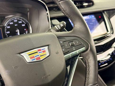 Used 2024 Cadillac XT6 Premium Luxury FWD image 19