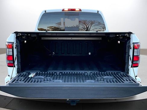 Used 2024 Nissan Frontier SL w/ Technology Package image 23
