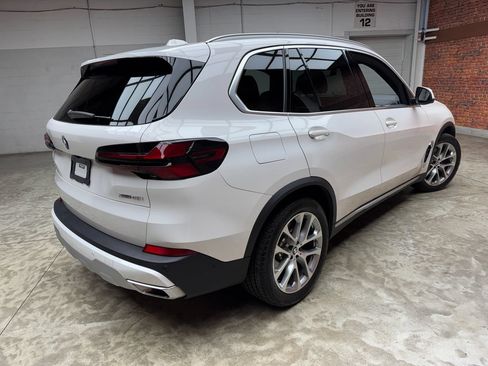 Certified 2024 BMW X5 xDrive40i w/ Premium Package AWD/4WD image 5