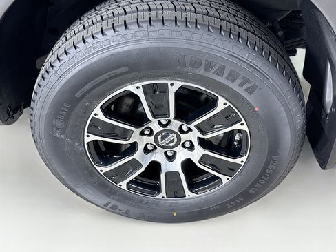 Used 2022 Nissan Titan SV w/ Accessory Utility Package image 34