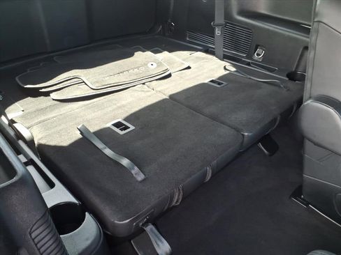 Certified 2022 Ford Explorer XLT w/ Equipment Group 202A image 16