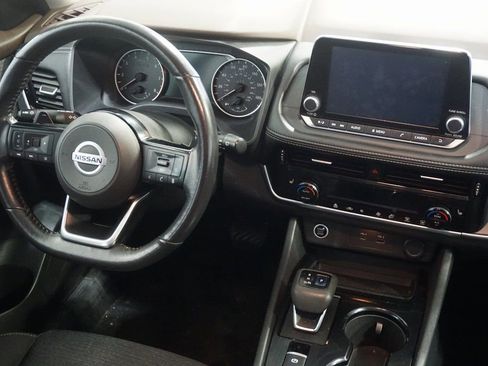 Used 2021 Nissan Rogue SV image 27