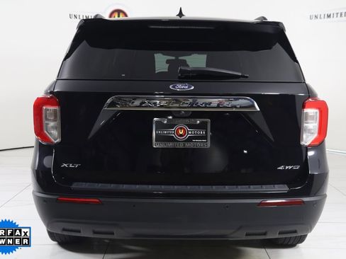 Used 2022 Ford Explorer XLT image 50