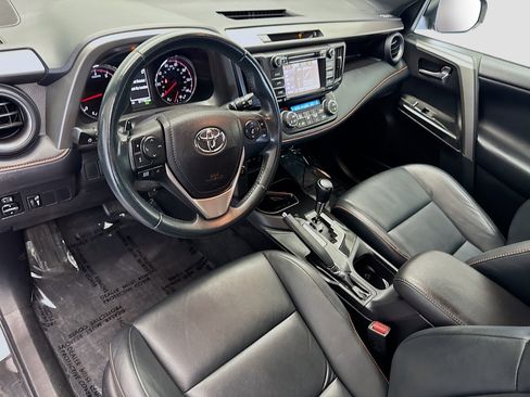 Used 2016 Toyota RAV4 SE FWD image 7
