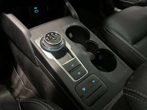 Used 2022 Ford Escape SEL w/ Technology Package FWD image 27