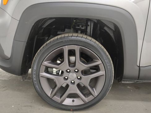 Used 2021 Jeep Renegade Latitude image 31
